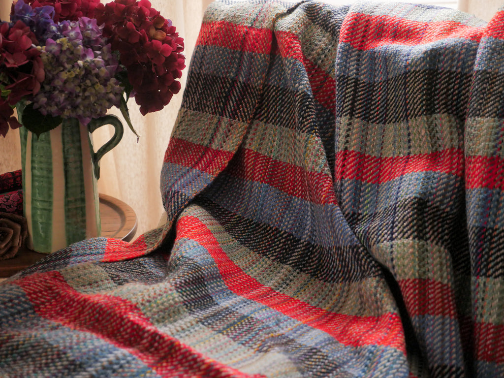 Khadi blanket, handwoven in recycled wool No.9