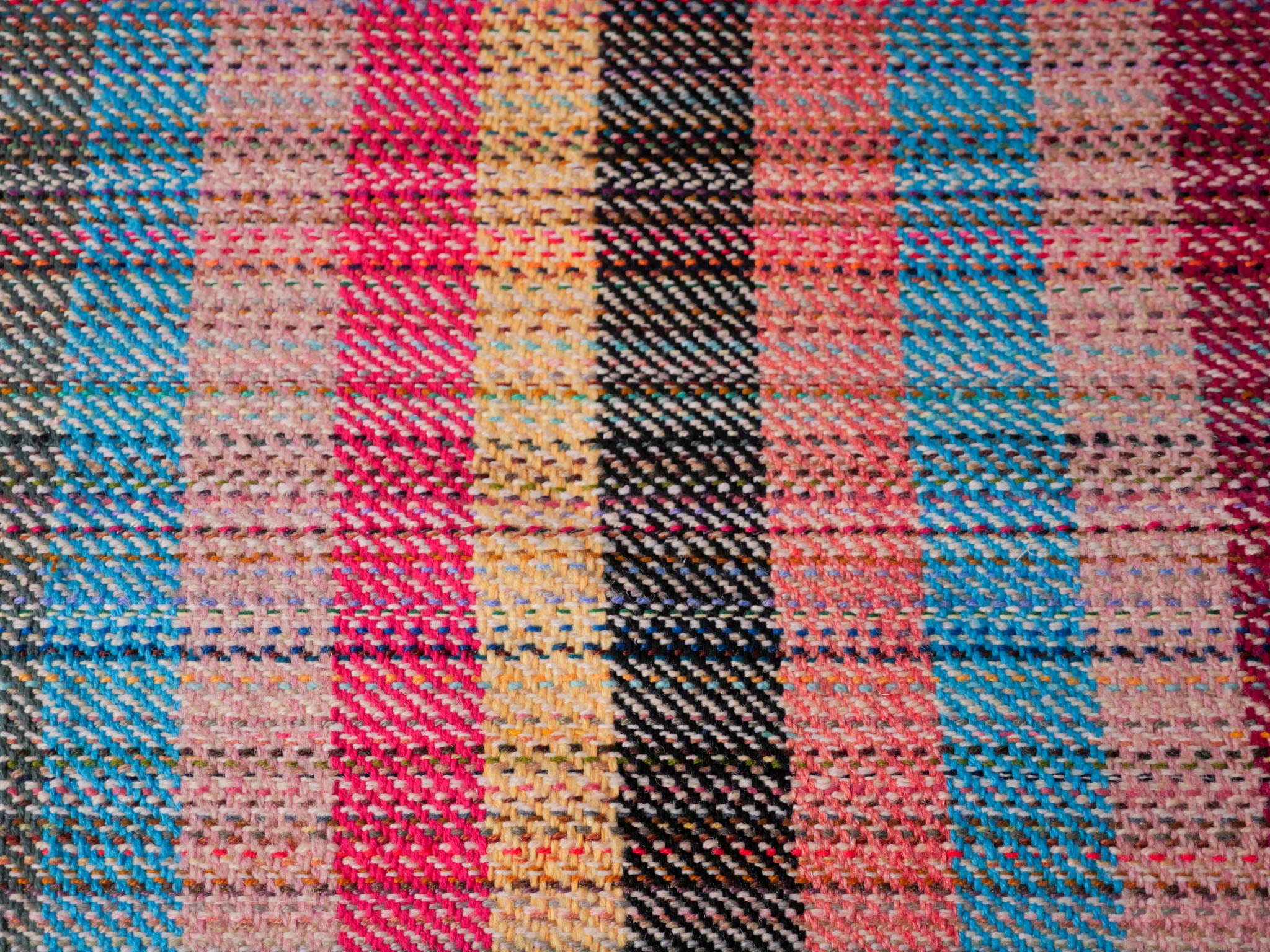 Khadi blanket, handwoven in recycled wool No.331 Secondary image