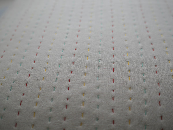 Coussin kantha brodé main en coton