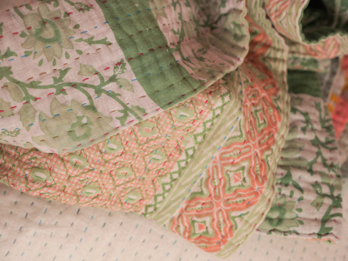 Baby Kantha contemporary quilt "vert jardin"
