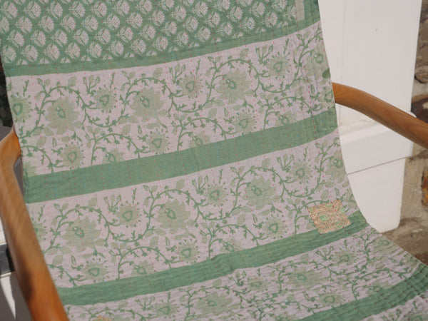 Baby Kantha contemporary quilt "vert jardin"