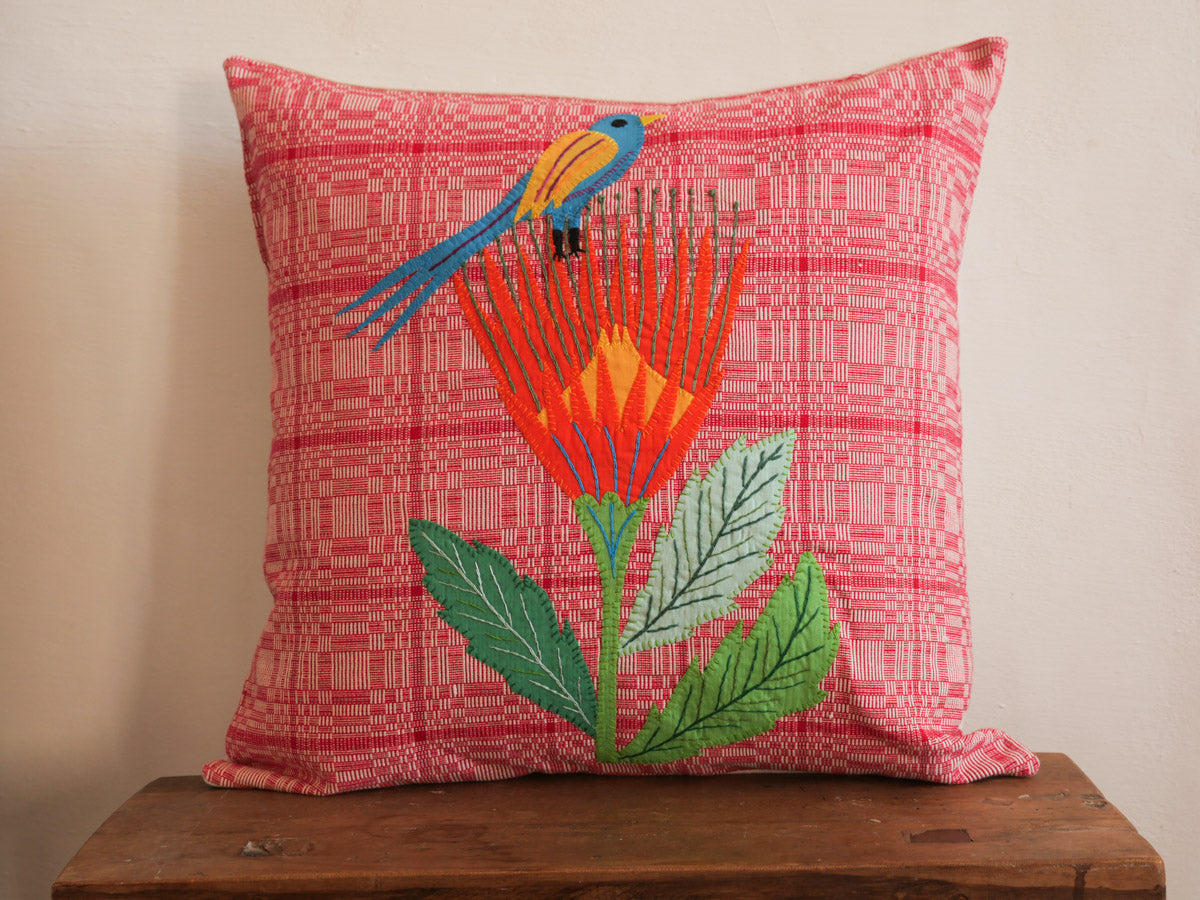 Storie coussin binakol appliqué Main image