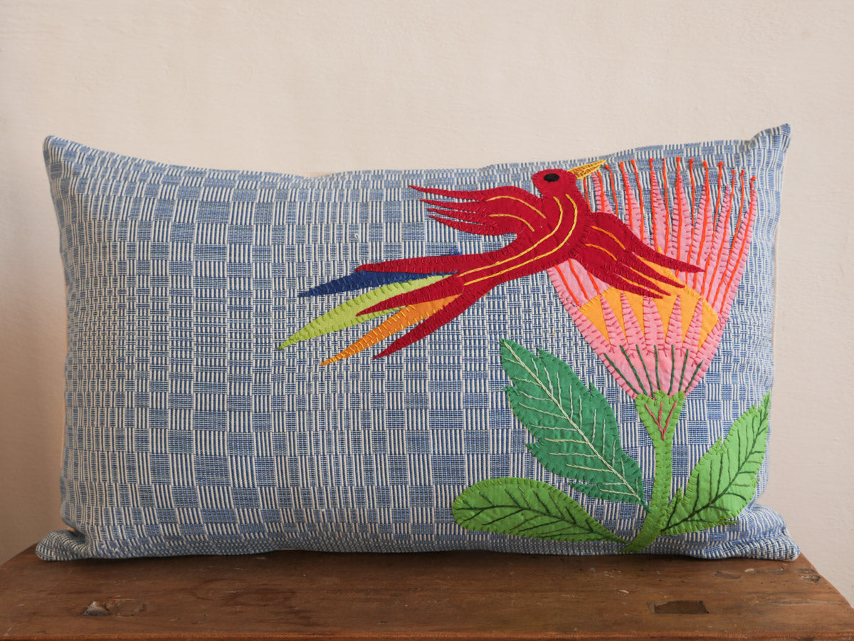 Storie coussin binakol appliqué Main image