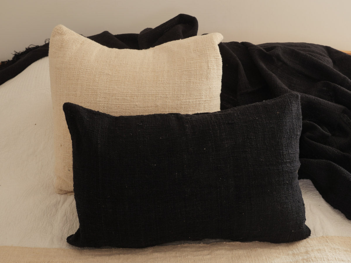 Java handloom, recycled cotton throw black Secondary image