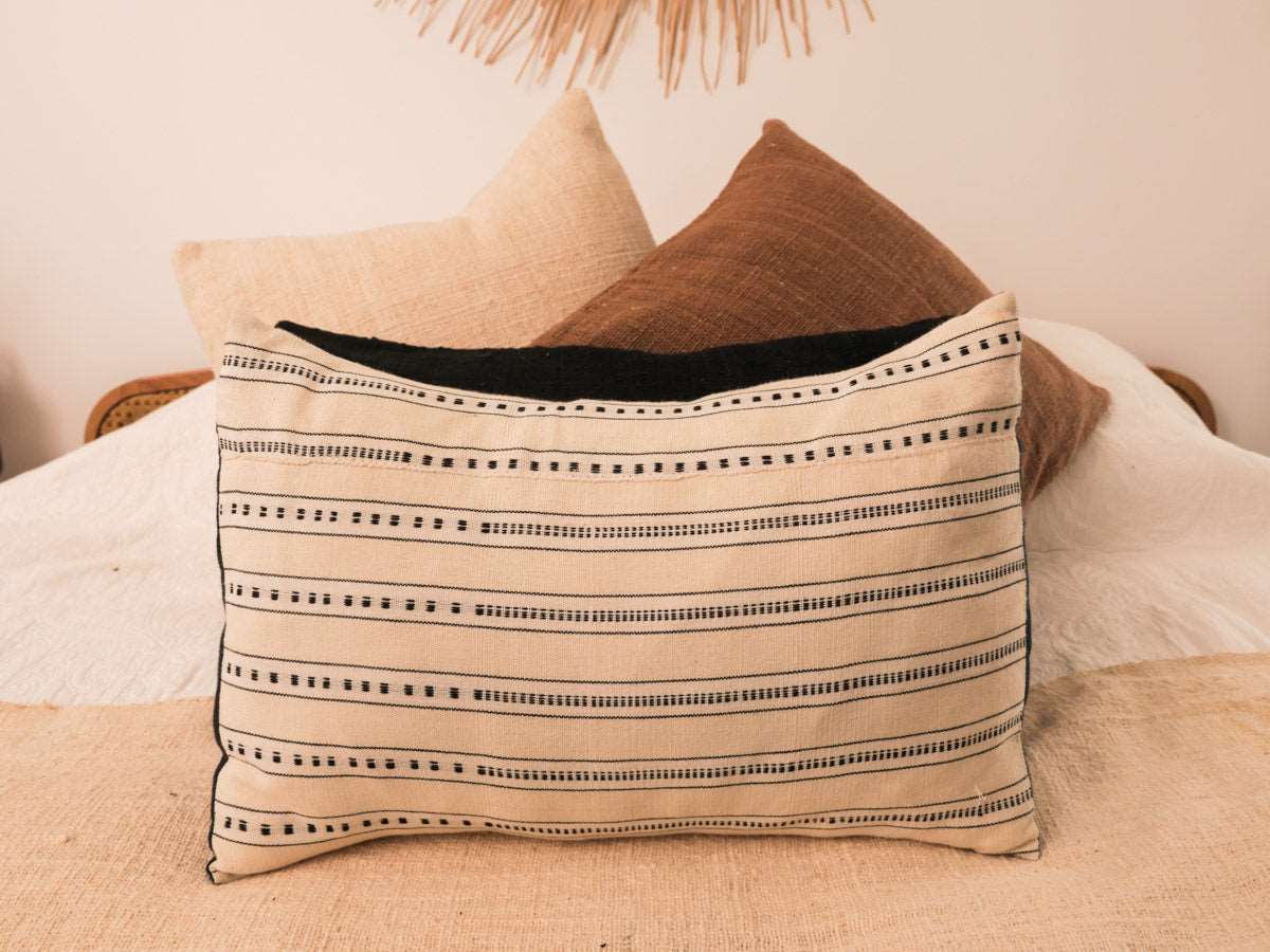 Natural cushion cover in handloomed recycled cotton