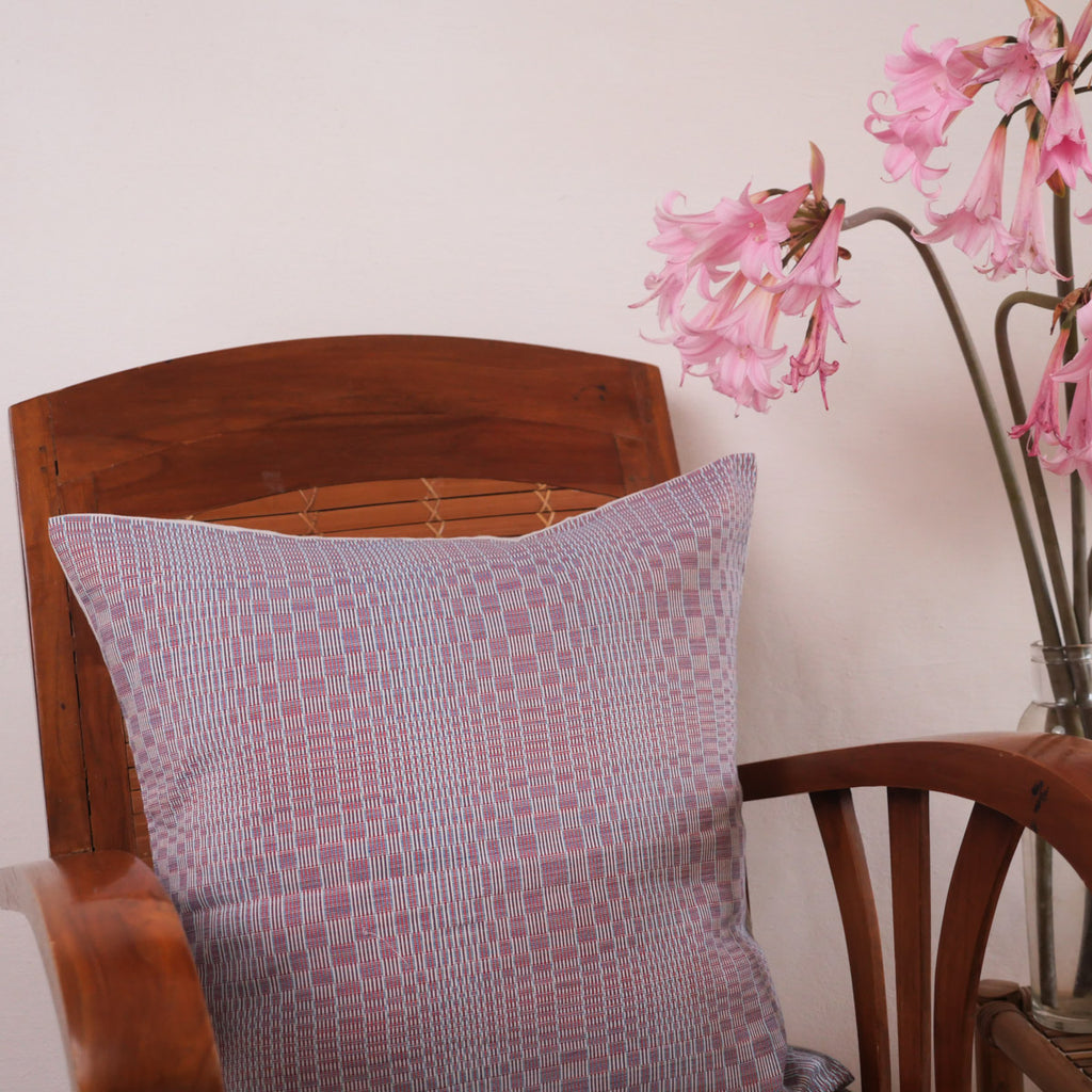 Coussin Binakul, graphic textile tissé main