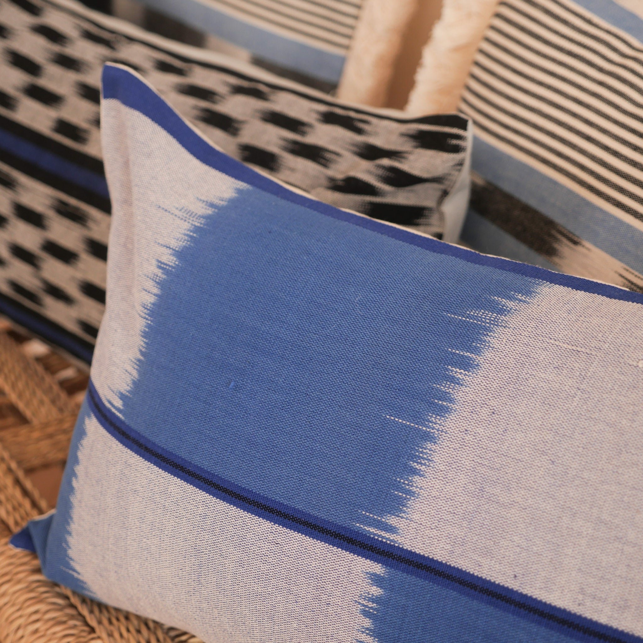 Handloomed cushion, "Sambo blue" Secondary image