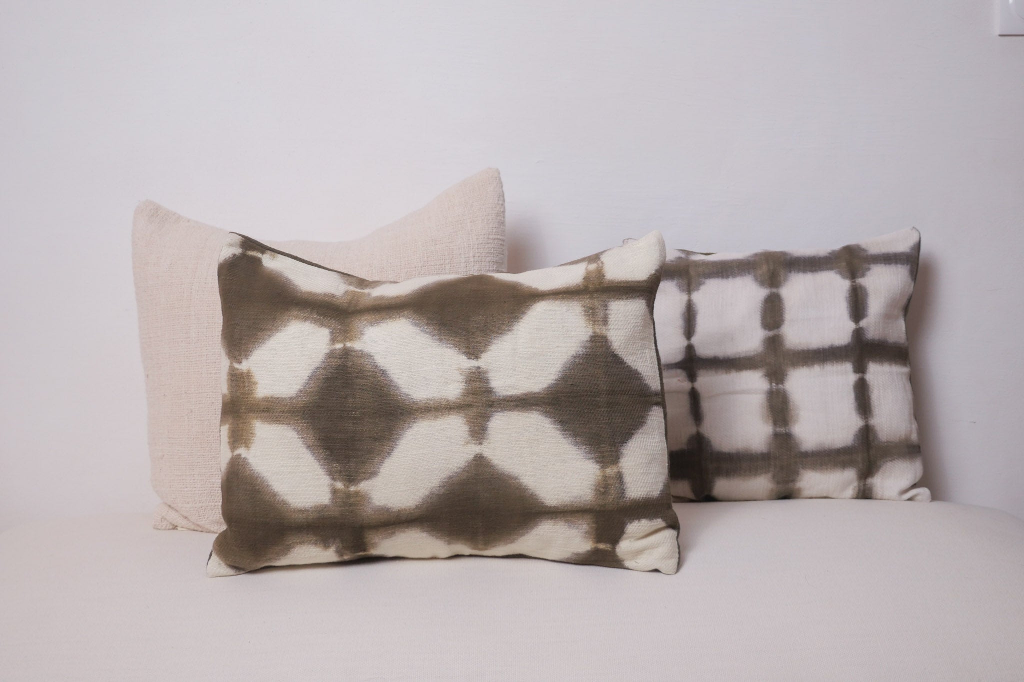 Myrobalan & Pomegranate, No.2 natural dyed cushion Secondary image