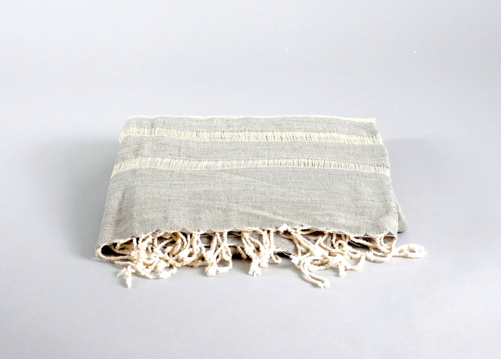 Plaid en coton recyclé. Throw, handspun recycled cotton. 