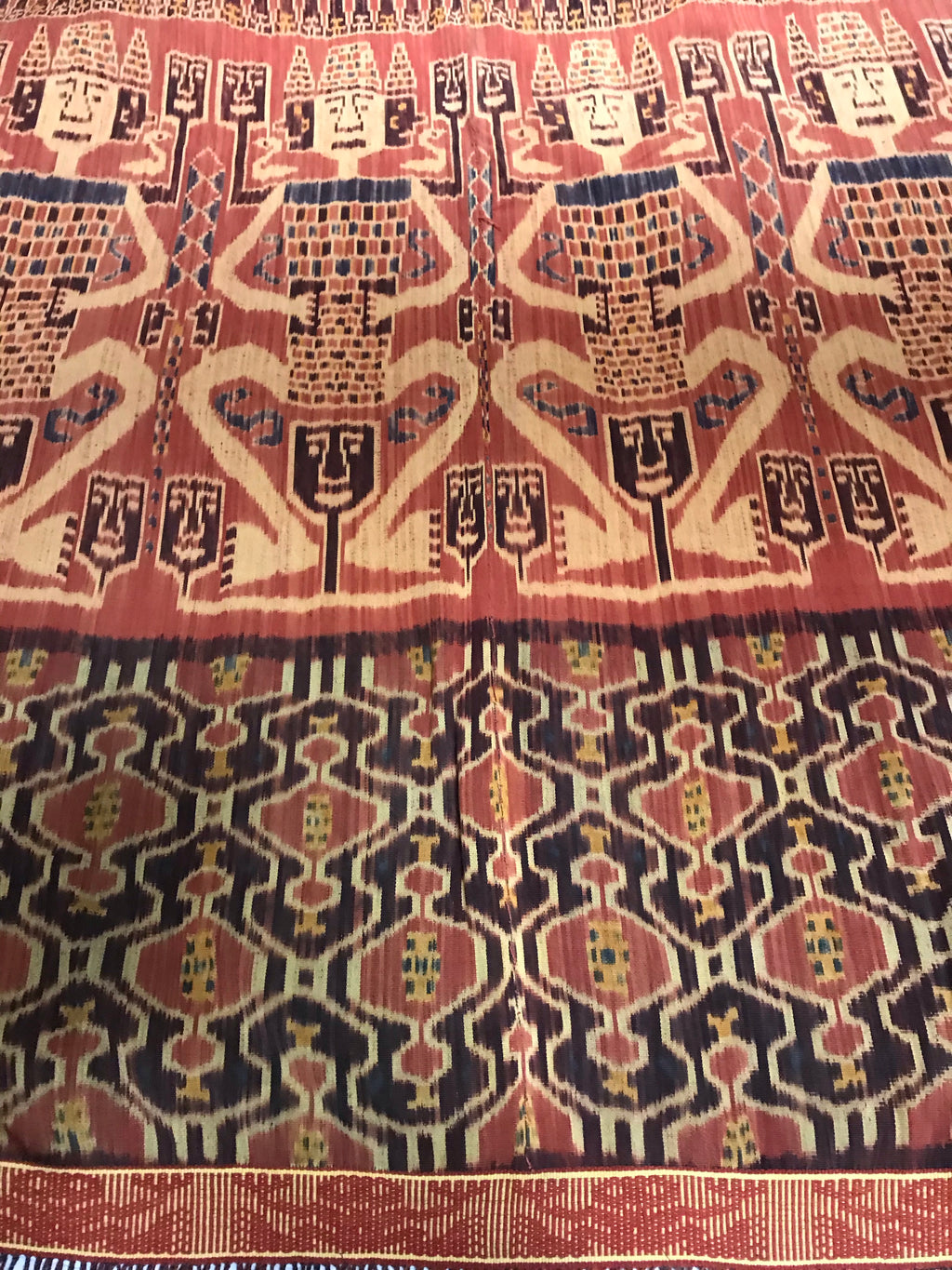 Antique Sumba ikat - Queen and frogs