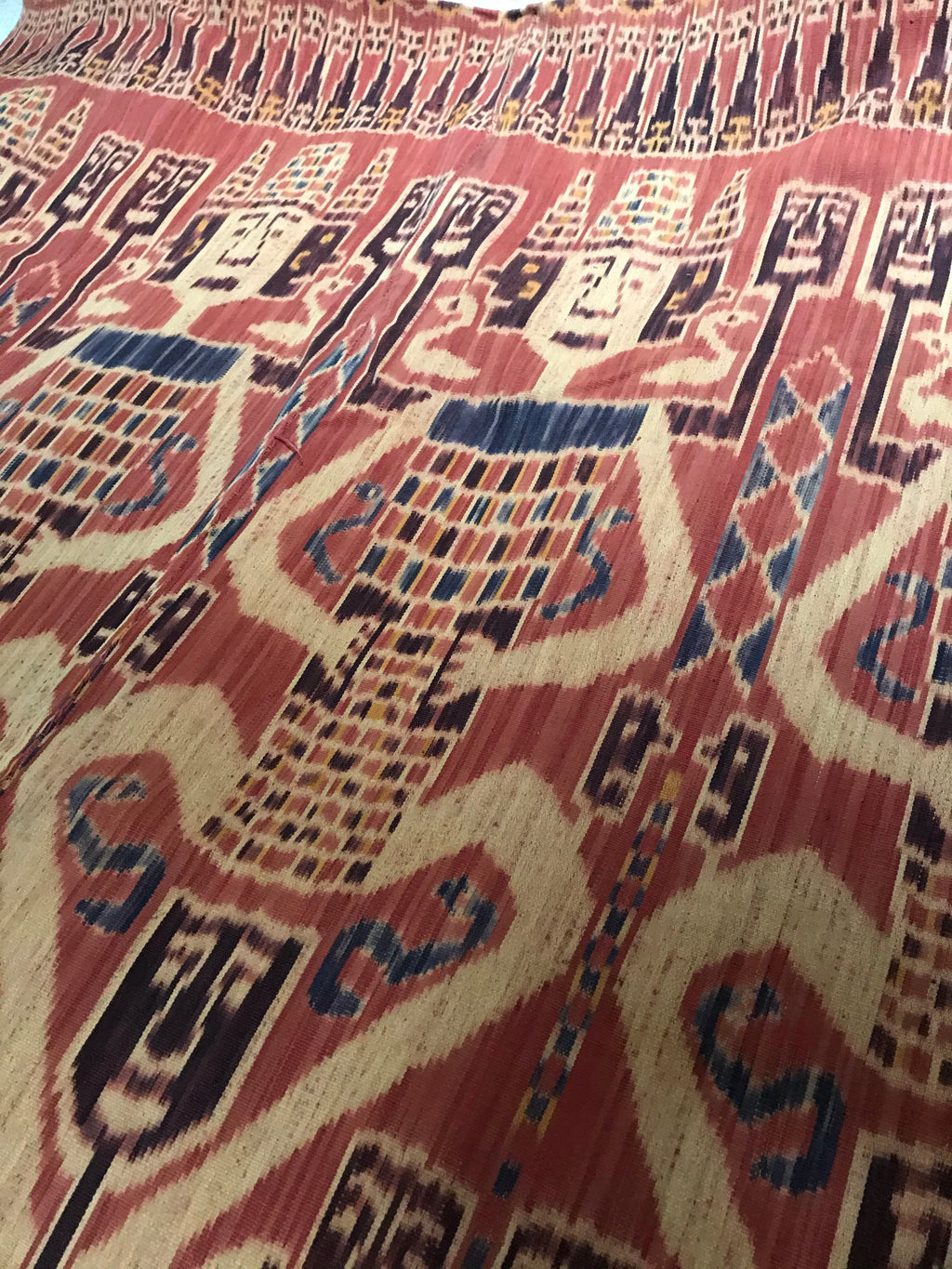 Antique Sumba ikat - Queen and frogs