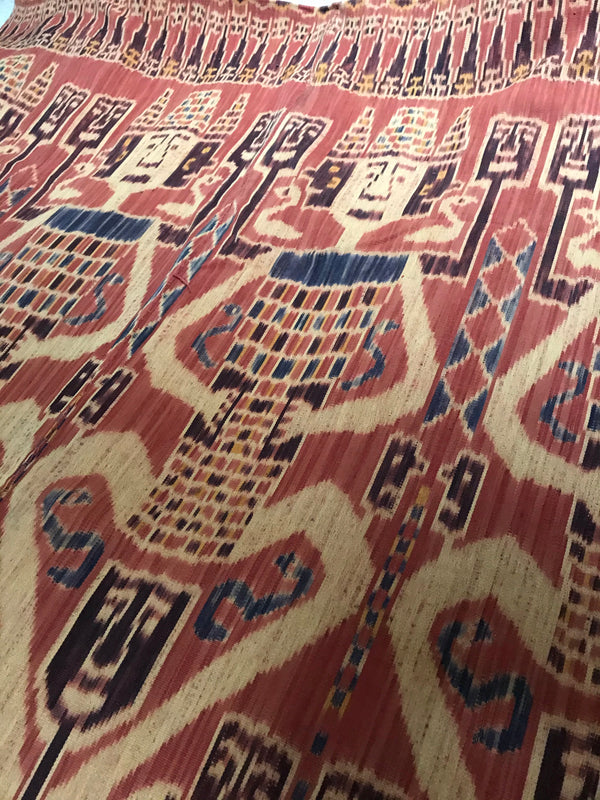 Antique Sumba ikat - Queen and frogs